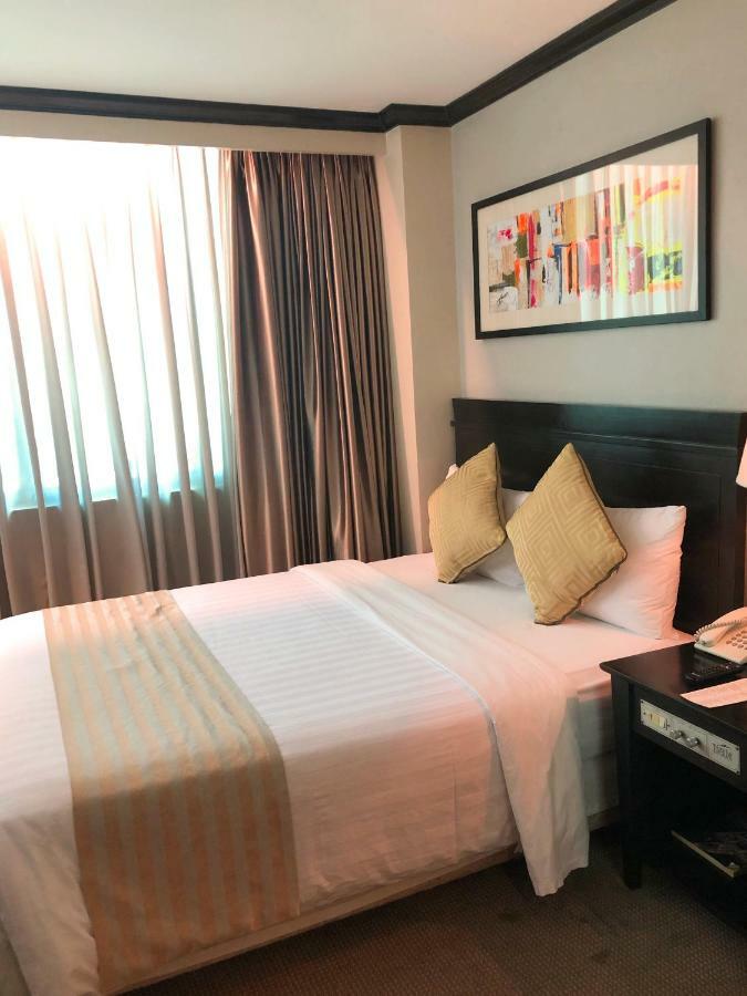 Tower Inn Makati Business Hotel ماكاتي المظهر الخارجي الصورة