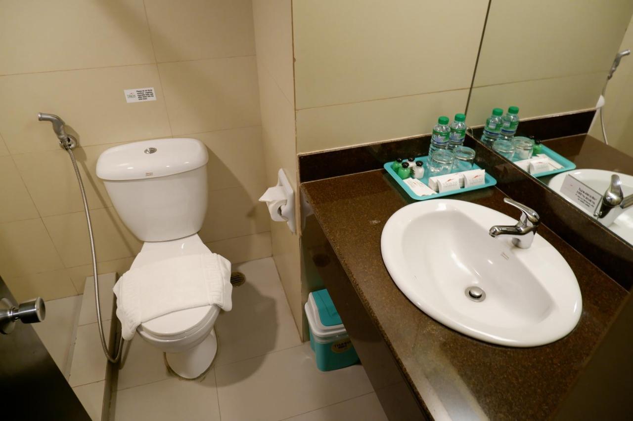 Tower Inn Makati Business Hotel ماكاتي المظهر الخارجي الصورة